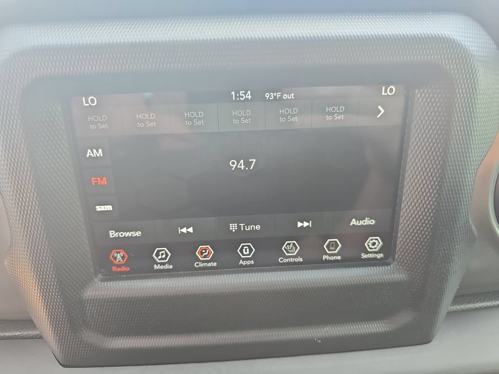 Used 2021 Jeep Gladiator Sport AWD/4WD image 22
