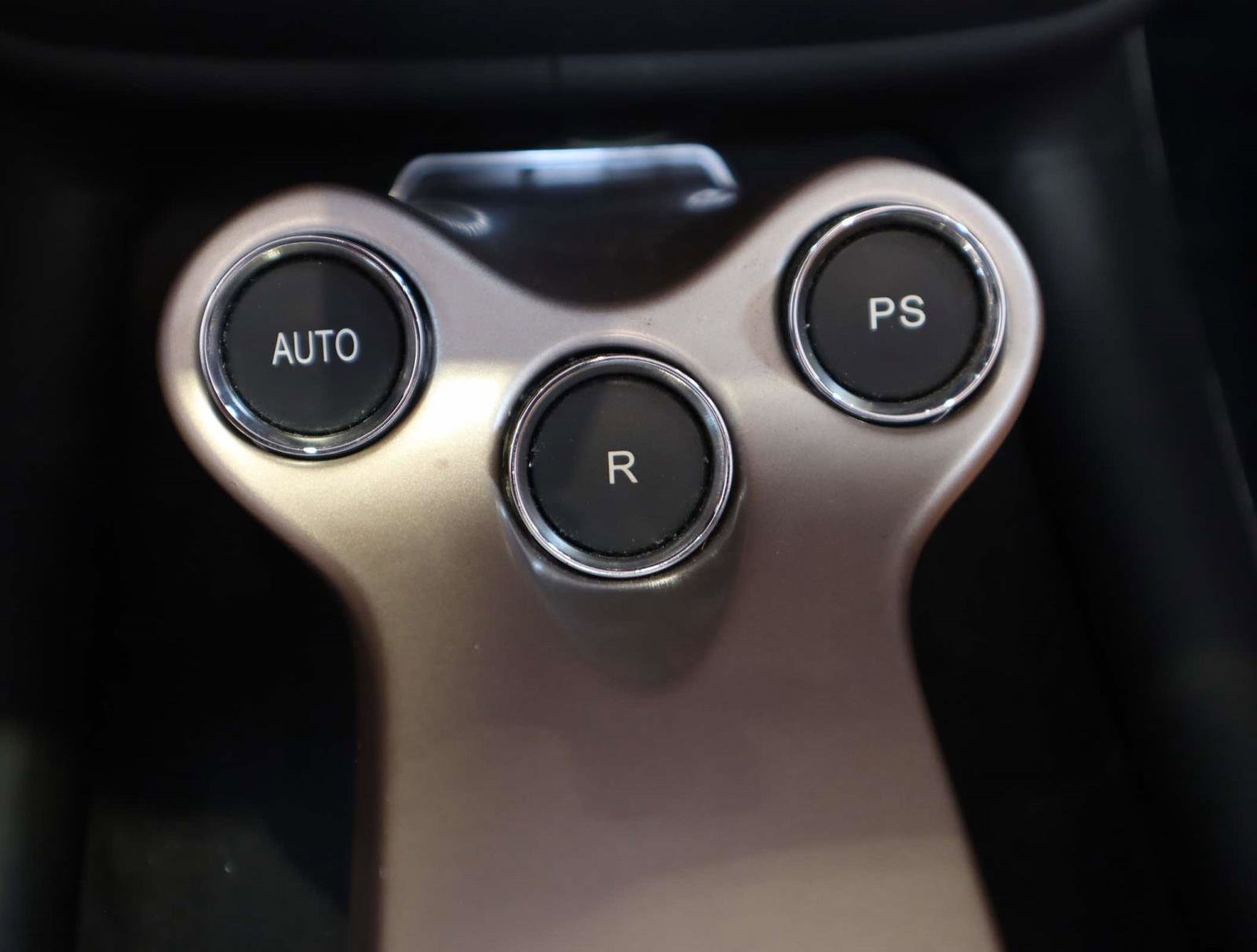 Used 2014 Ferrari California RWD image 29