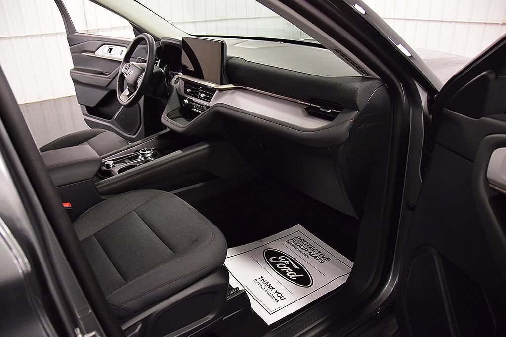 New 2026 Ford Explorer Active AWD/4WD image 30