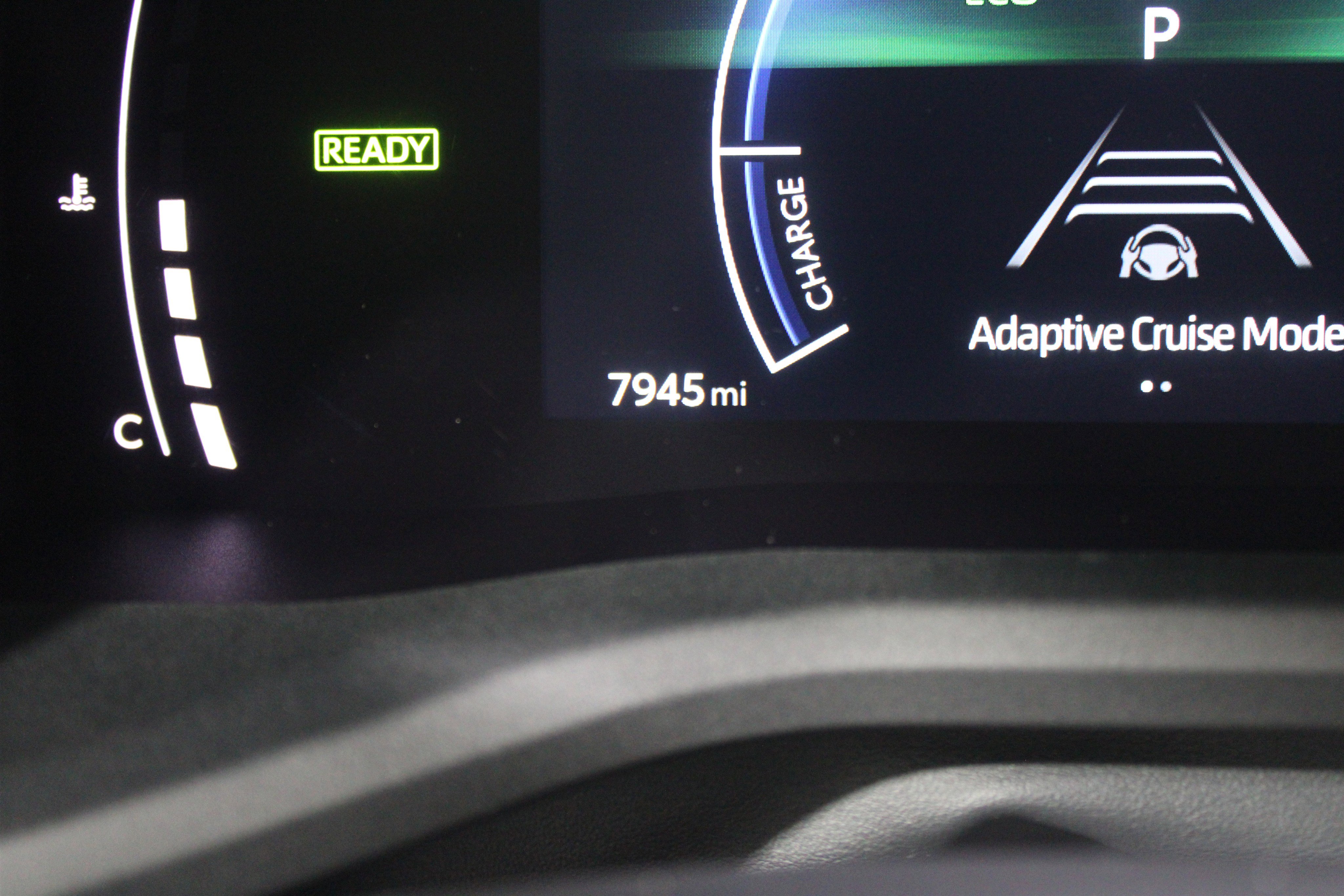 Used 2025 Toyota Camry LE w/ Convenience Package image 12