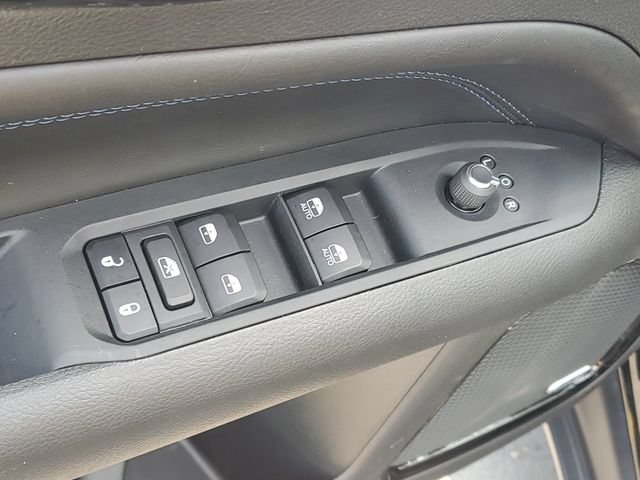 New 2026 Jeep Compass Limited w/ Sun, Sound & Navigation Group AWD/4WD image 17