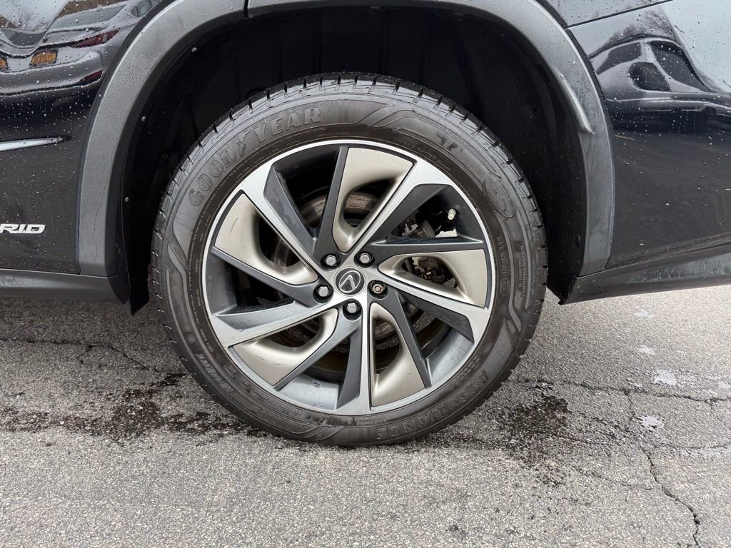Used 2019 Lexus RX 450hL Luxury w/ Accessory Package image 27