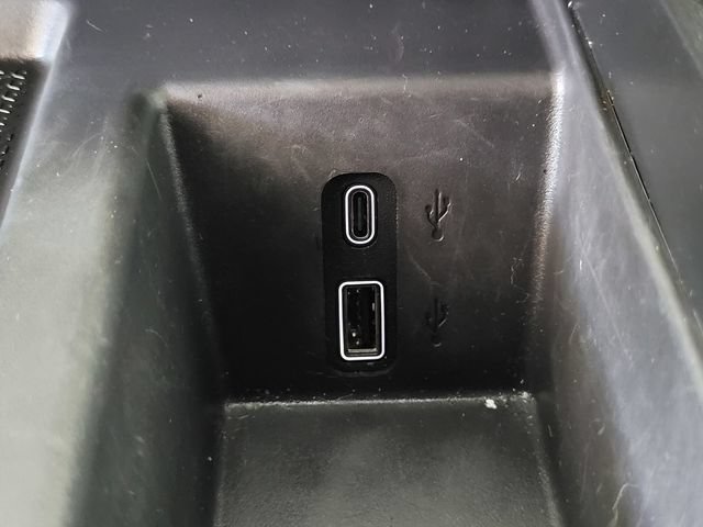 Used 2026 GMC Acadia Elevation FWD image 12