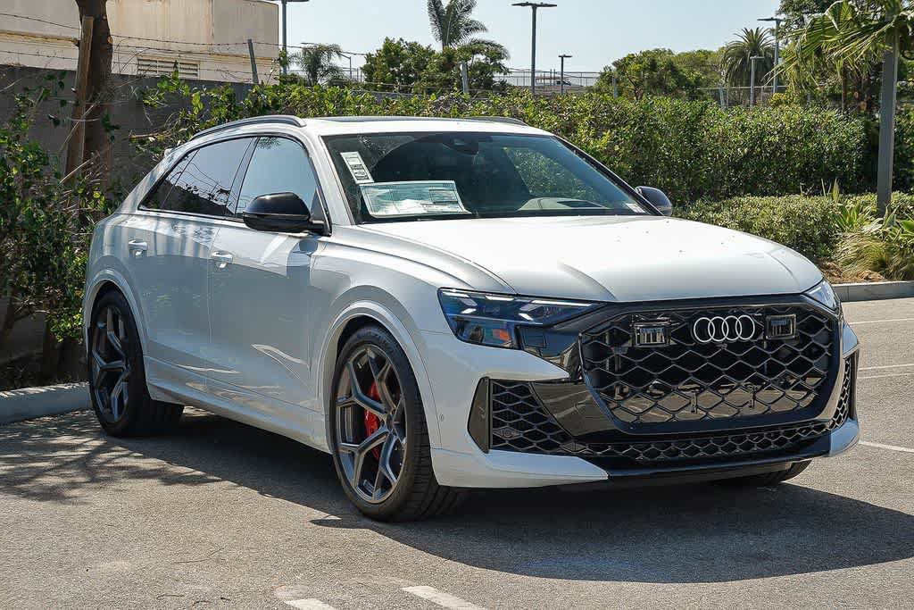 New 2026 Audi RS Q8 performance AWD/4WD image 3