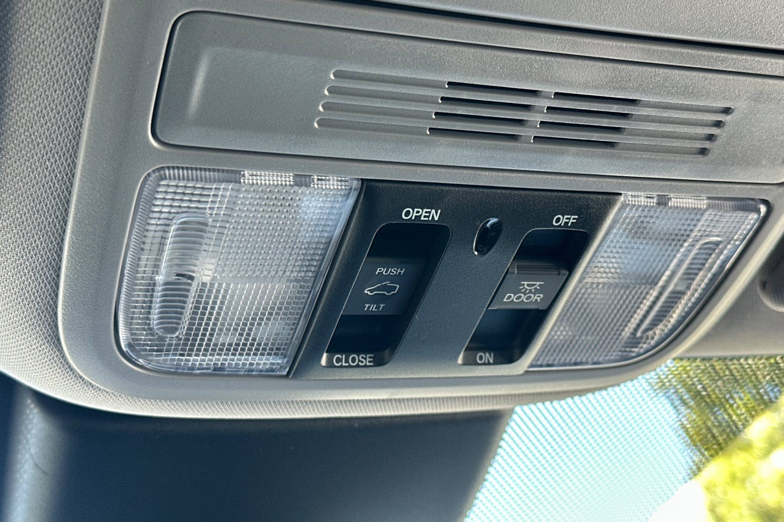 Used 2022 Honda Odyssey EX-L image 22