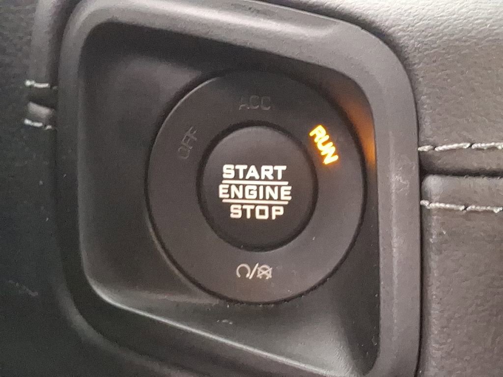 Used 2025 Jeep Gladiator Mojave w/ Convenience Group image 22