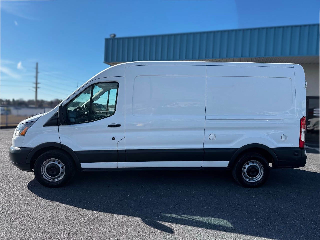 Used 2018 Ford Transit 350 148 Medium Roof RWD image 38