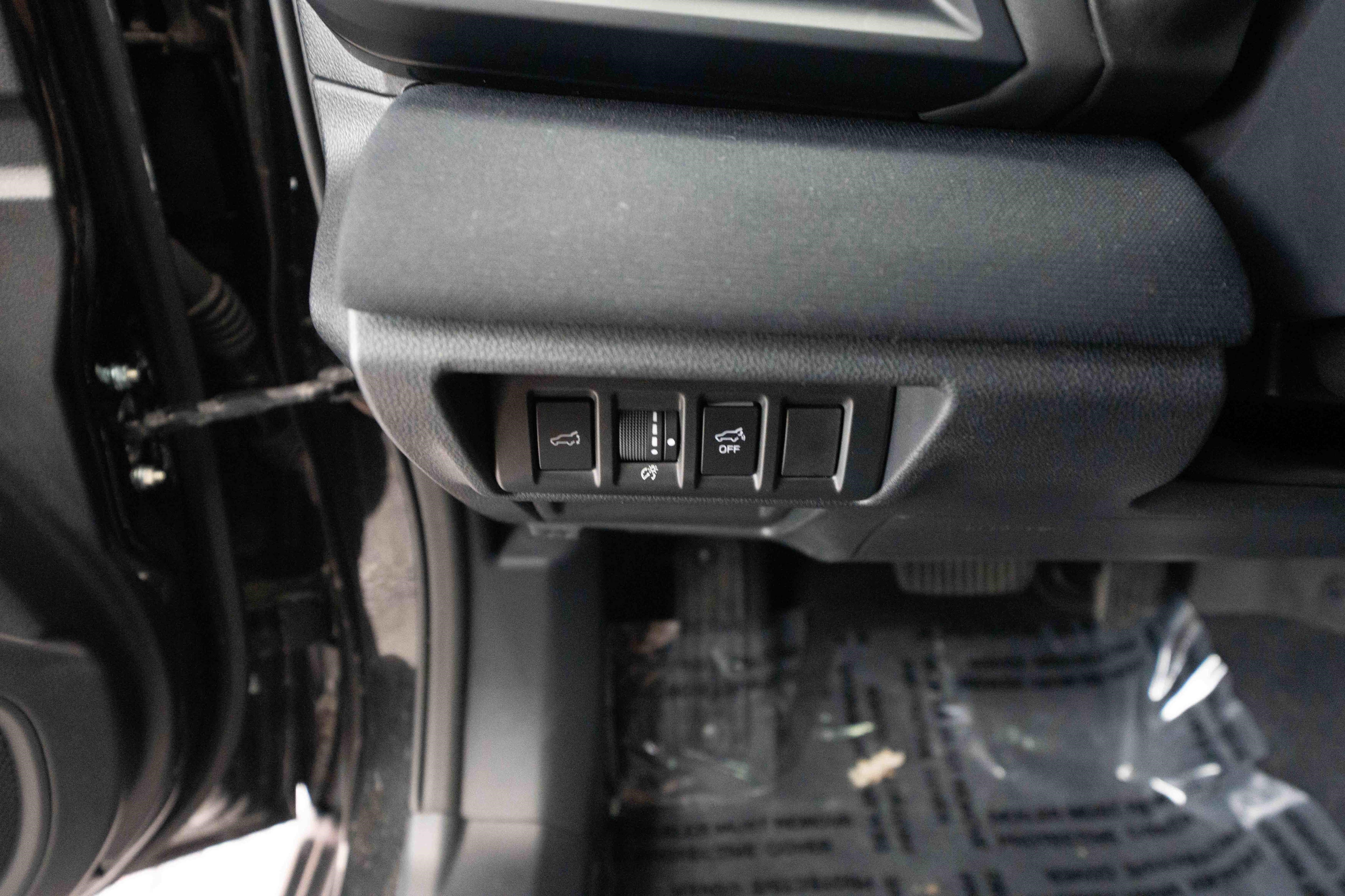 Used 2023 Subaru Outback Premium AWD/4WD image 11