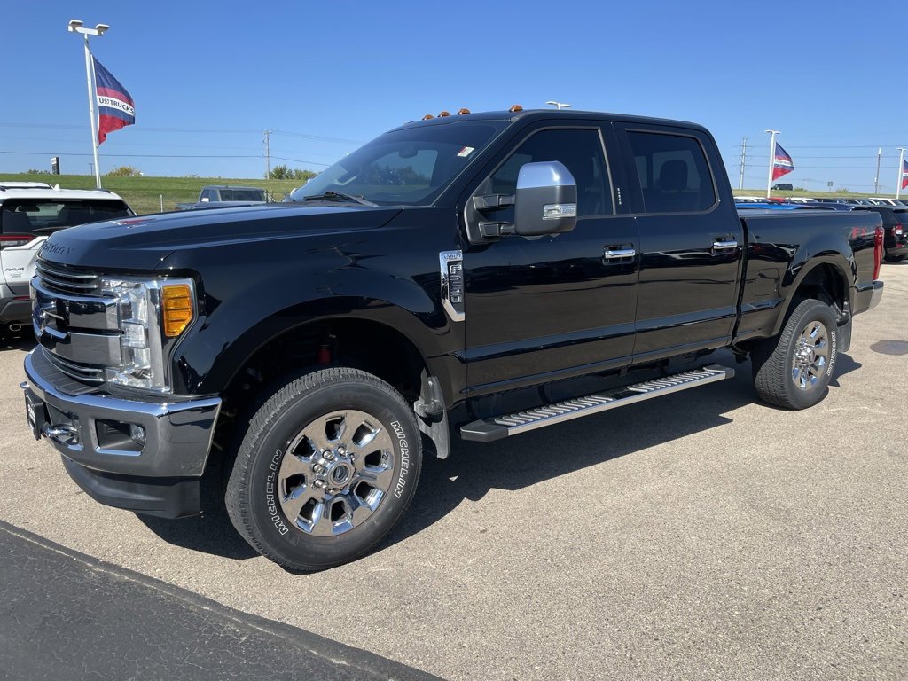 Used 2017 Ford F250 Lariat w/ Chrome Package image 6