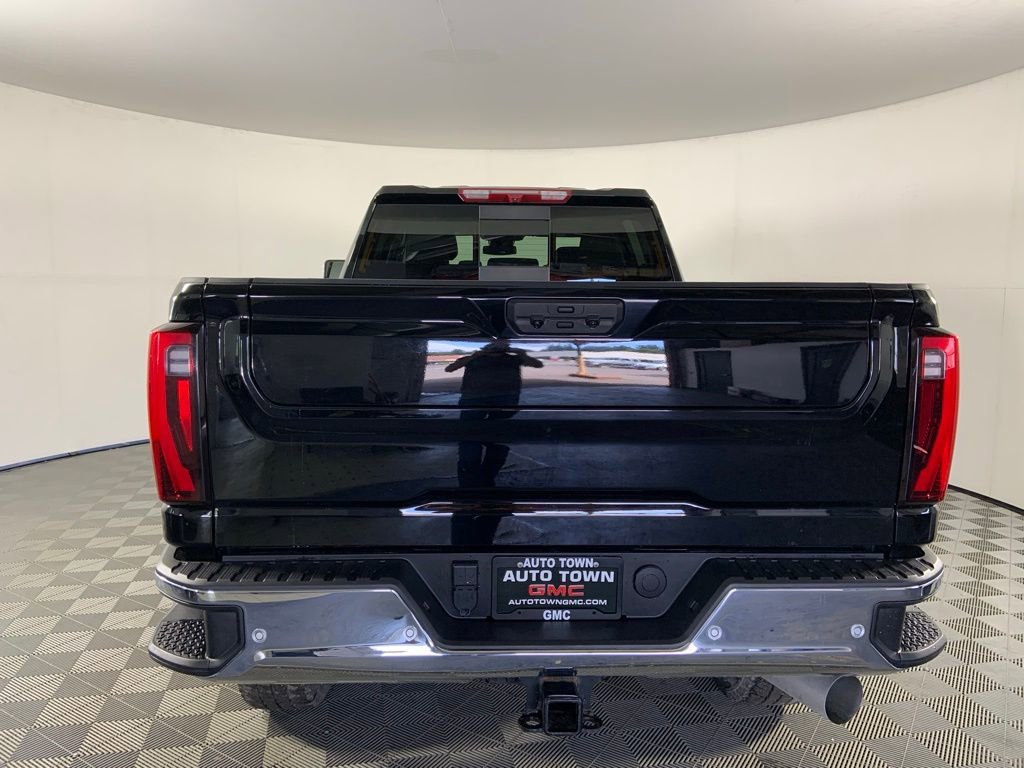Used 2024 GMC Sierra 3500 SLT w/ SLT Convenience Package image 8