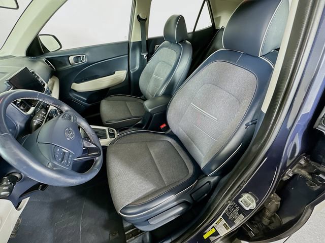 Used 2021 Hyundai Venue image 28