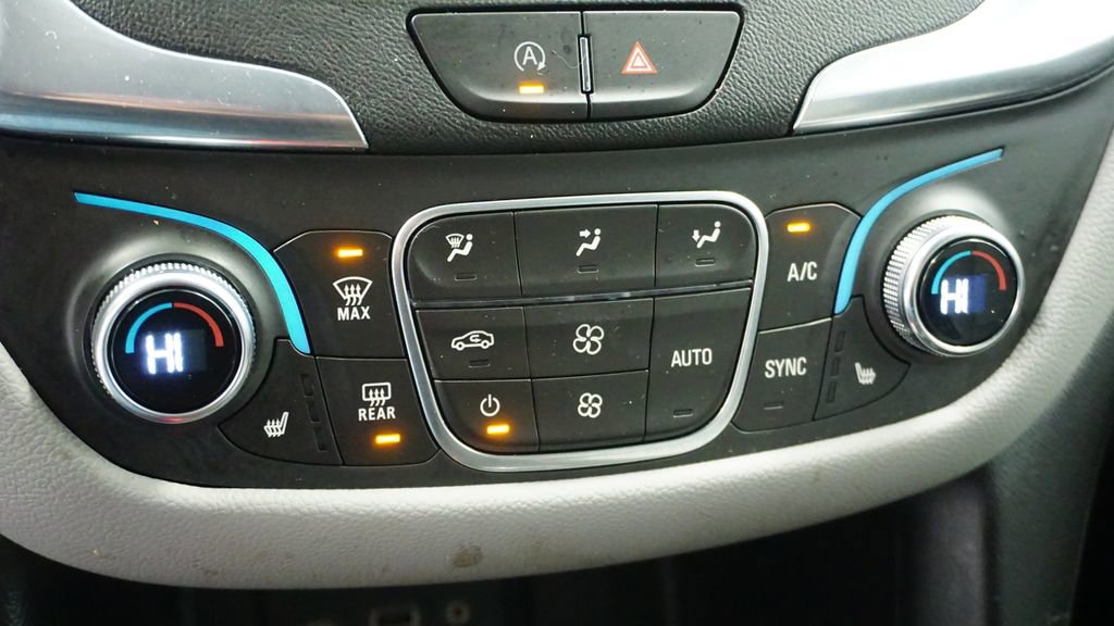 Used 2022 Chevrolet Equinox LT w/ Driver Convenience Package AWD/4WD image 34