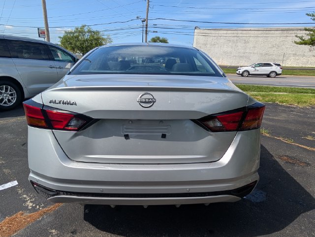 Used 2023 Nissan Altima 2.5 S FWD image 4