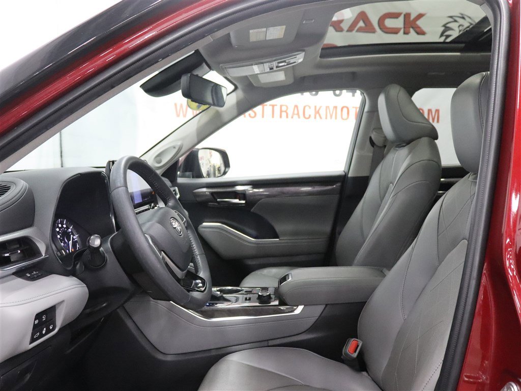 Used 2022 Toyota Highlander Platinum AWD/4WD image 8
