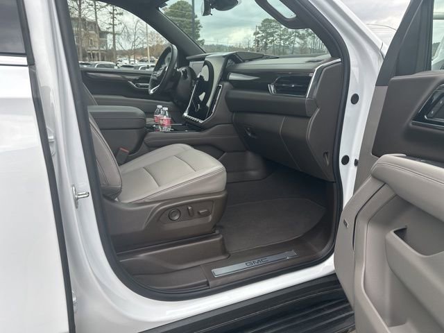Used 2025 GMC Yukon Elevation w/ Elevation Premium Package image 5