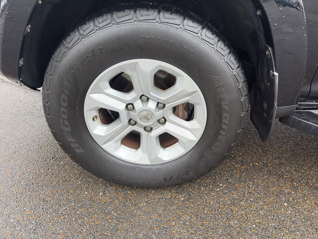 Used 2016 Toyota 4Runner SR5 image 9