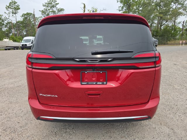 New 2027 Chrysler Pacifica Select FWD image 5