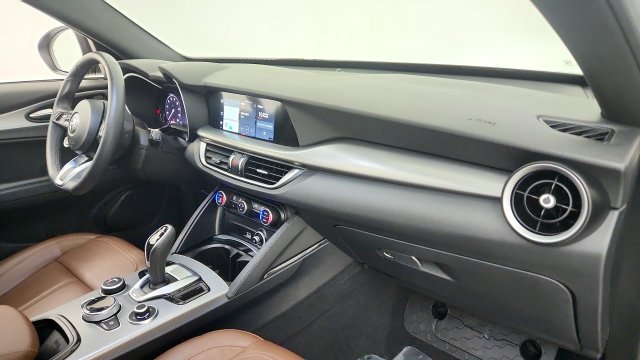 Used 2024 Alfa Romeo Stelvio Ti AWD/4WD image 35