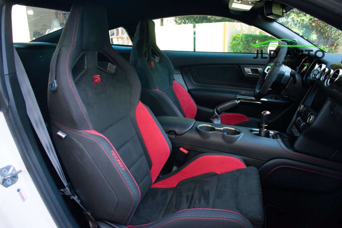 Used 2019 Ford Mustang Shelby GT350R w/ GT350R Equipment Group 920A RWD image 12