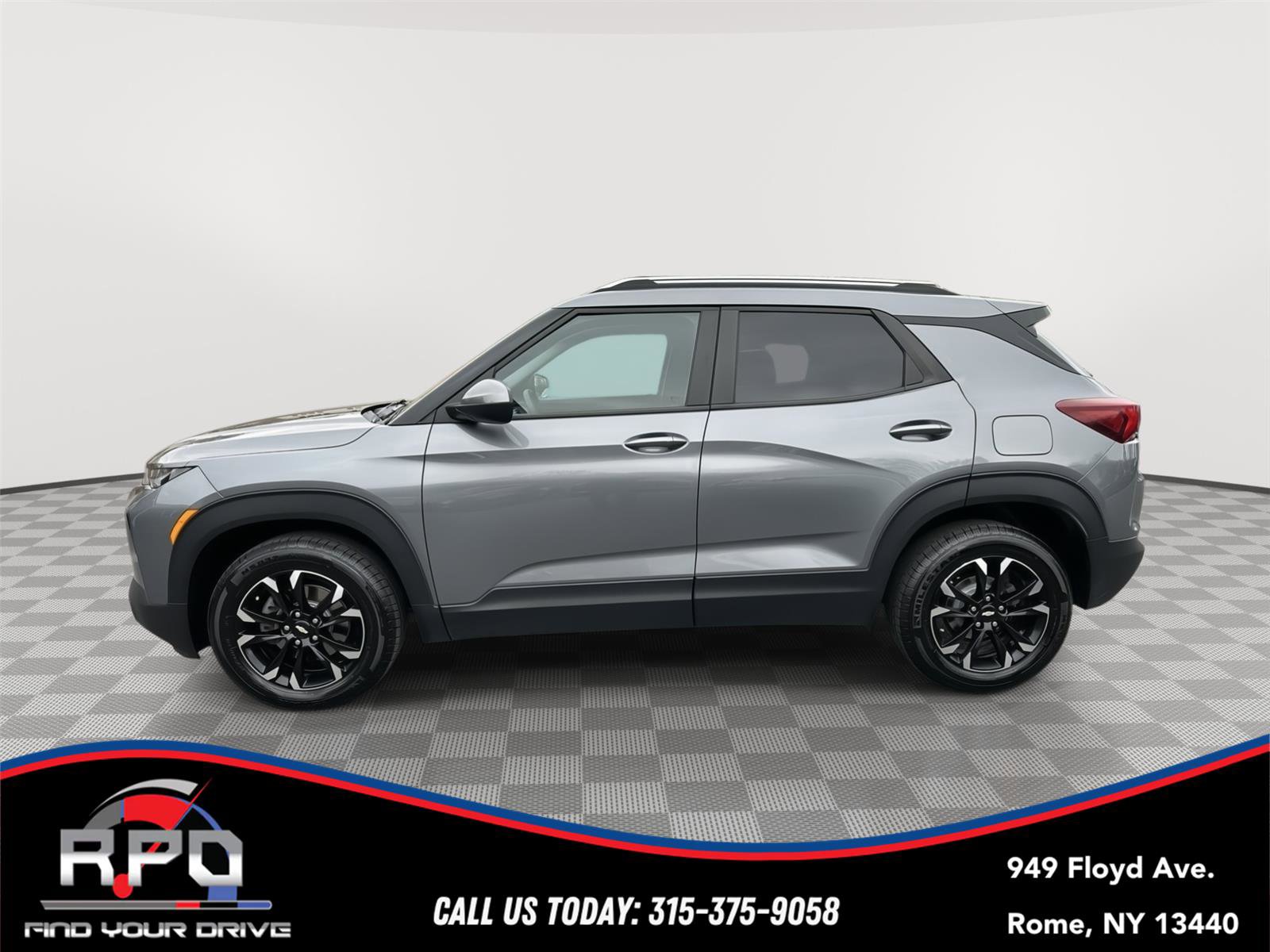 Used 2021 Chevrolet TrailBlazer LT w/ Sun and Liftgate Package AWD/4WD image 2