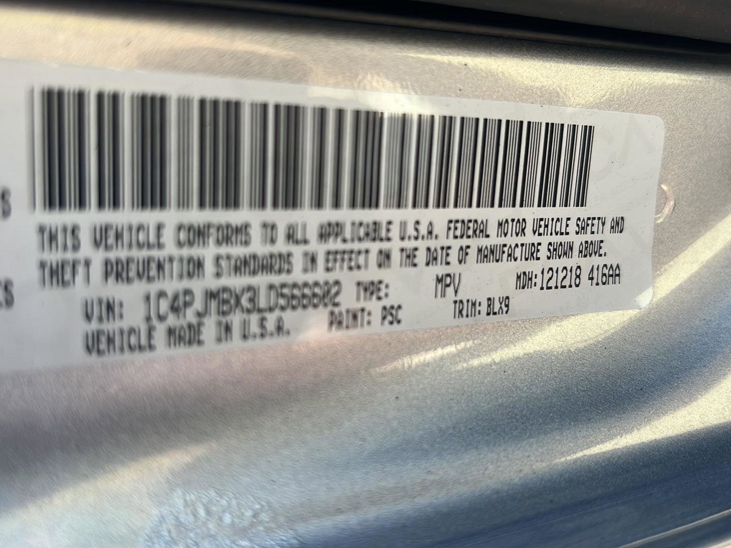 Used 2020 Jeep Cherokee Trailhawk AWD/4WD image 43