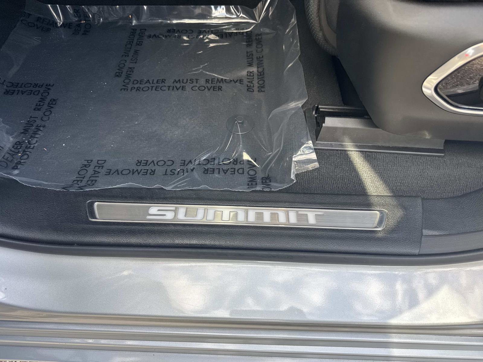 Used 2023 Jeep Grand Cherokee L Summit image 19