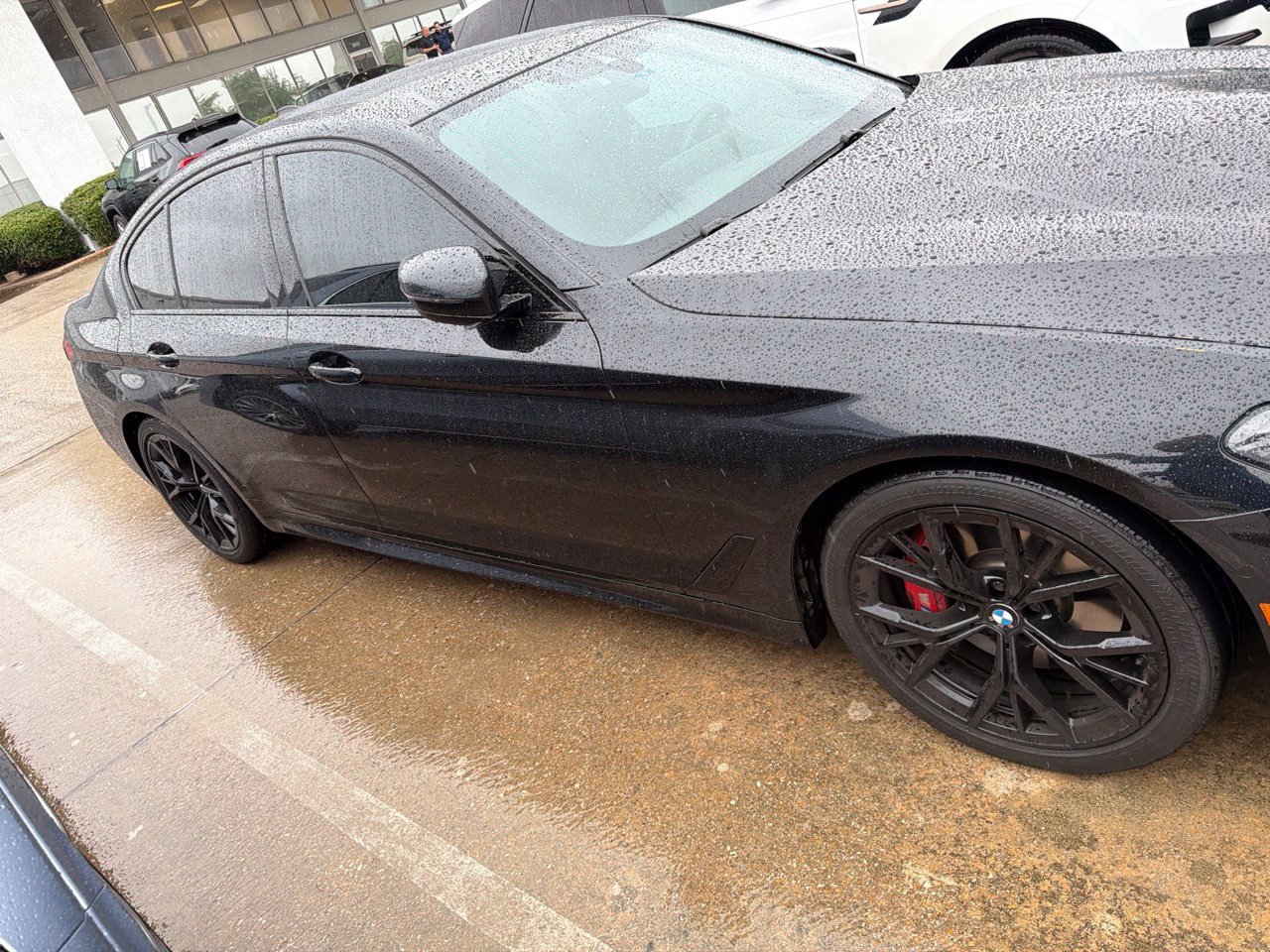Used 2023 BMW 530i w/ M Sport Package RWD image 3