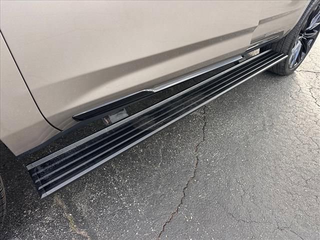 Certified 2025 Cadillac Escalade Sport Platinum w/ LPO, ONYX Package AWD/4WD image 13