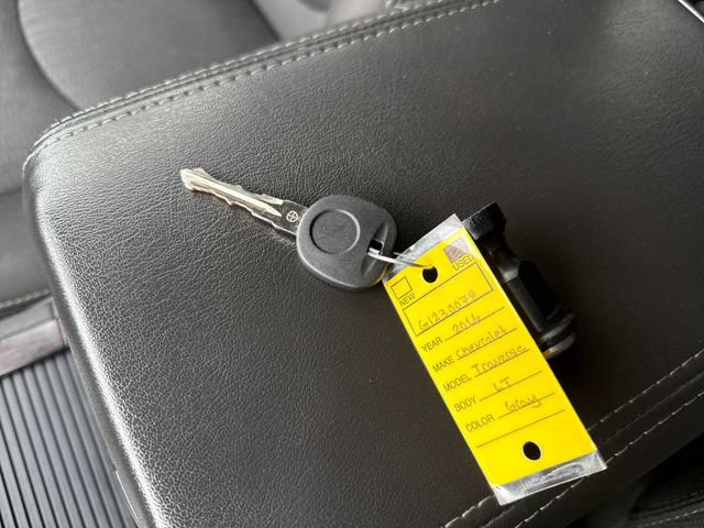 Used 2016 Chevrolet Traverse LT w/ Traveler's Package image 13