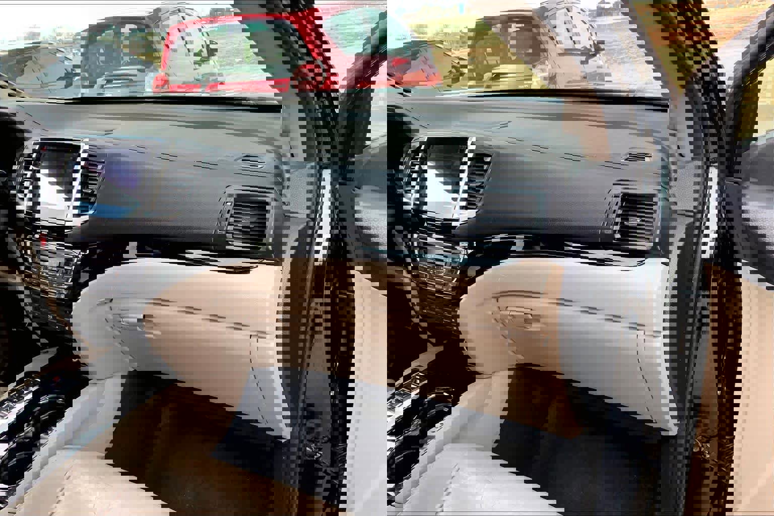 Used 2016 Honda Pilot Touring image 19