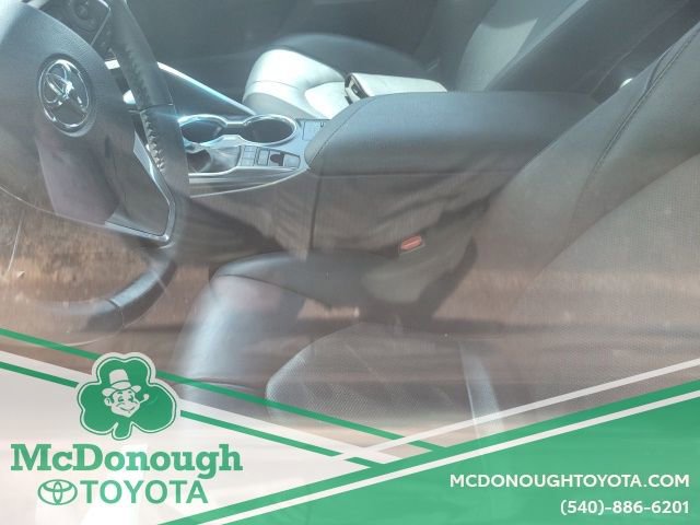 Used 2020 Toyota Camry XSE FWD image 10