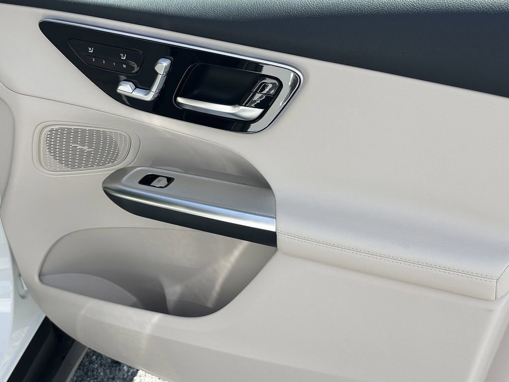 New 2026 Mercedes-Benz GLC 300 image 16