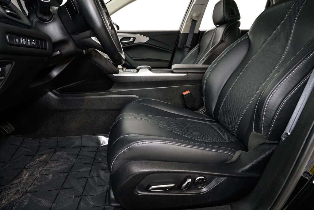 Certified 2025 Acura TLX w/ Technology Package image 11