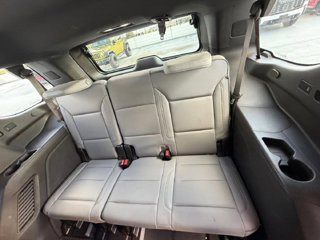 Used 2021 GMC Yukon SLT w/ Rear Media and Nav Package RWD image 11