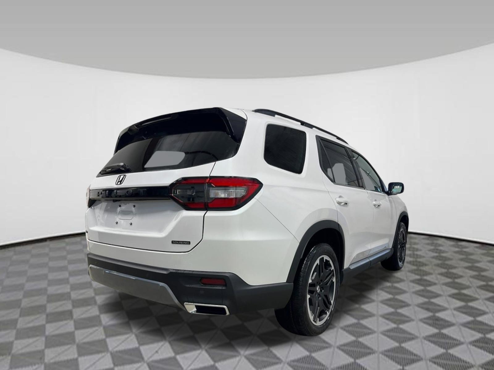 New 2026 Honda Pilot Touring image 7