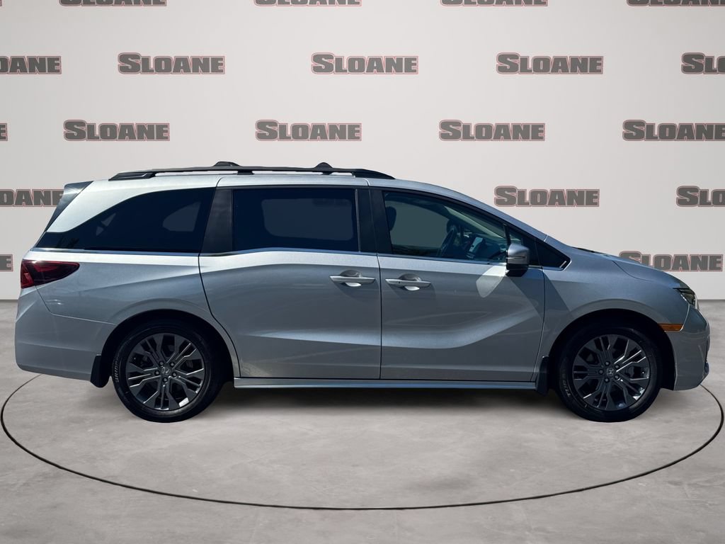 Used 2025 Honda Odyssey Touring image 6