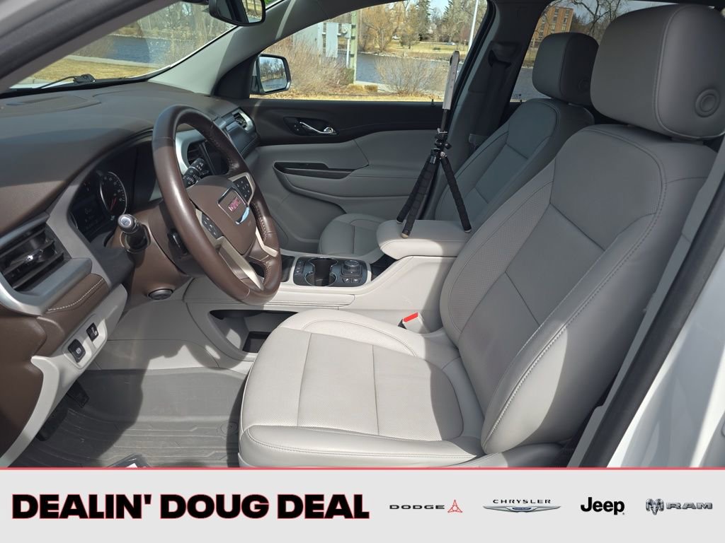 Used 2020 GMC Acadia SLT w/ Premium Package AWD/4WD image 10