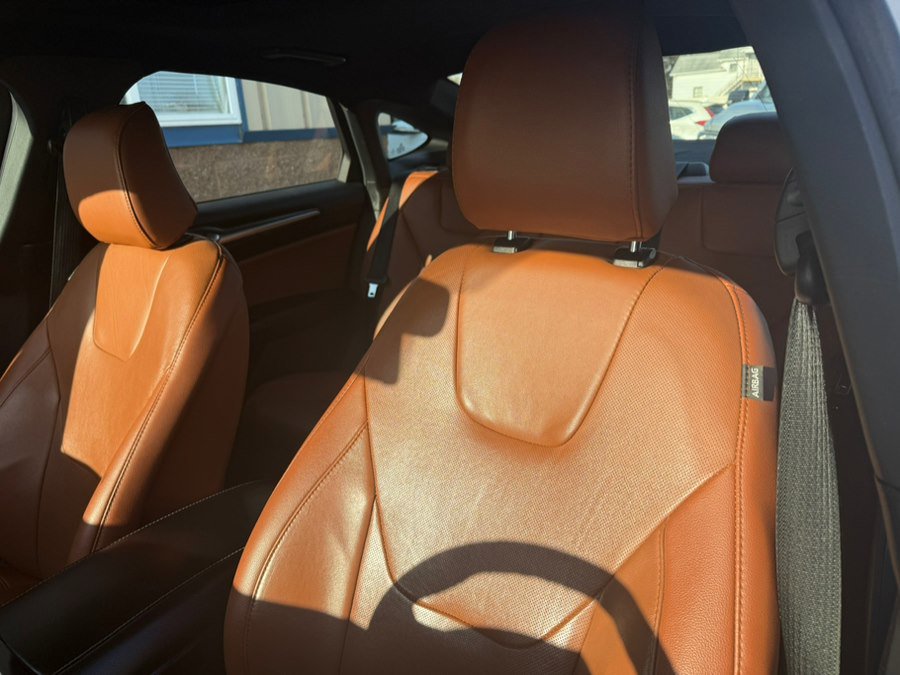 Used 2020 Ford Fusion Titanium image 15