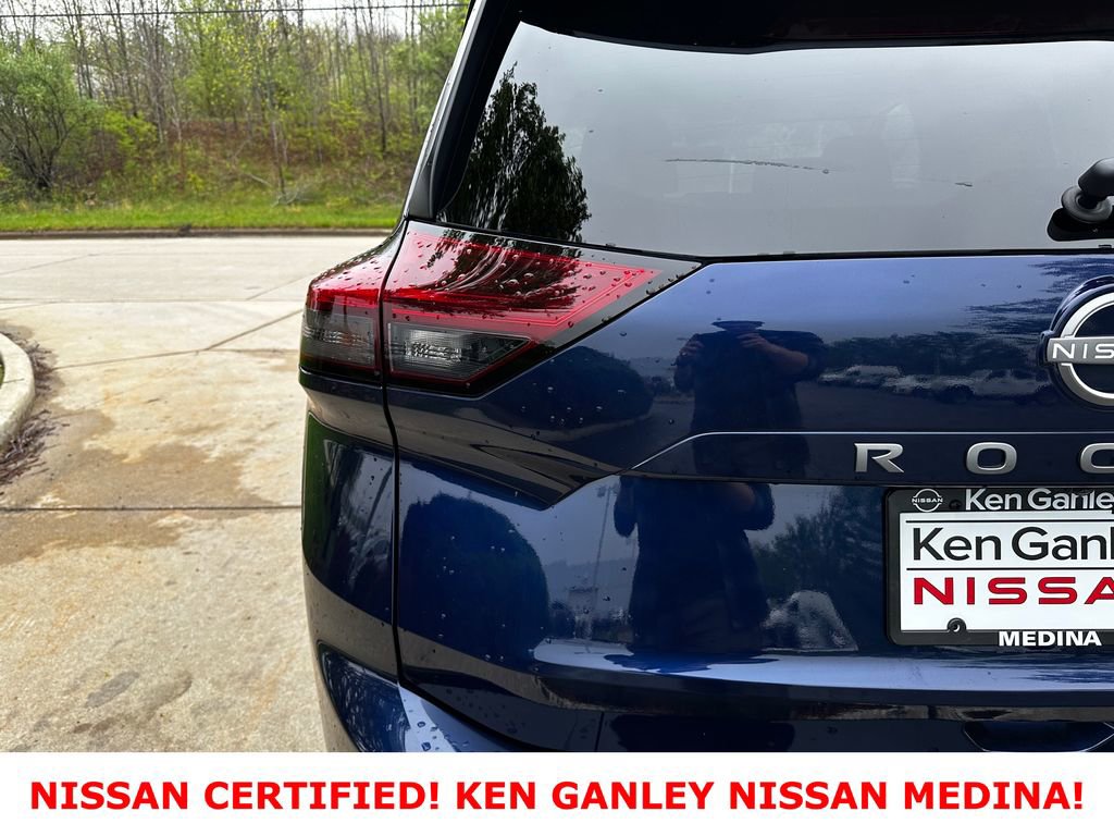 Certified 2026 Nissan Rogue SV AWD/4WD image 15