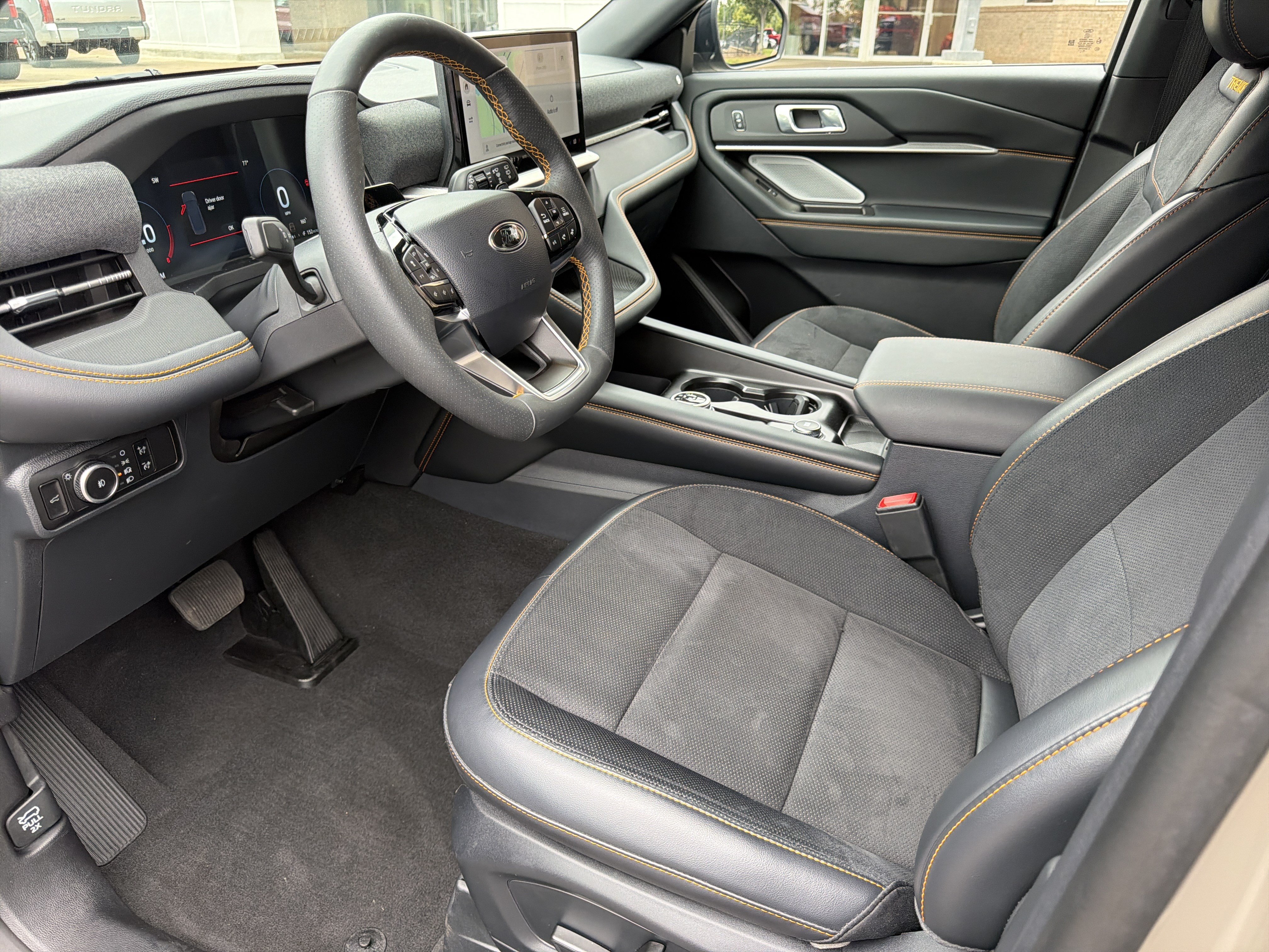 Used 2026 Ford Explorer Tremor w/ Tremor Ultimate Package AWD/4WD image 9