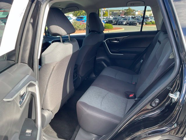 Used 2025 Toyota RAV4 XLE AWD/4WD image 13