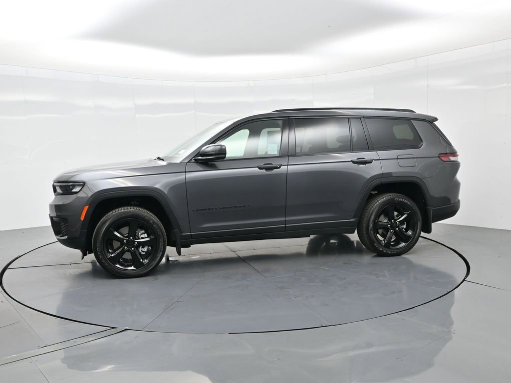 New 2025 Jeep Grand Cherokee L Laredo image 10