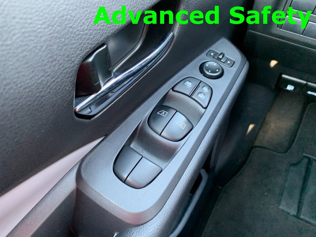 Used 2023 Nissan Kicks SR w/ SR Premium Package image 20