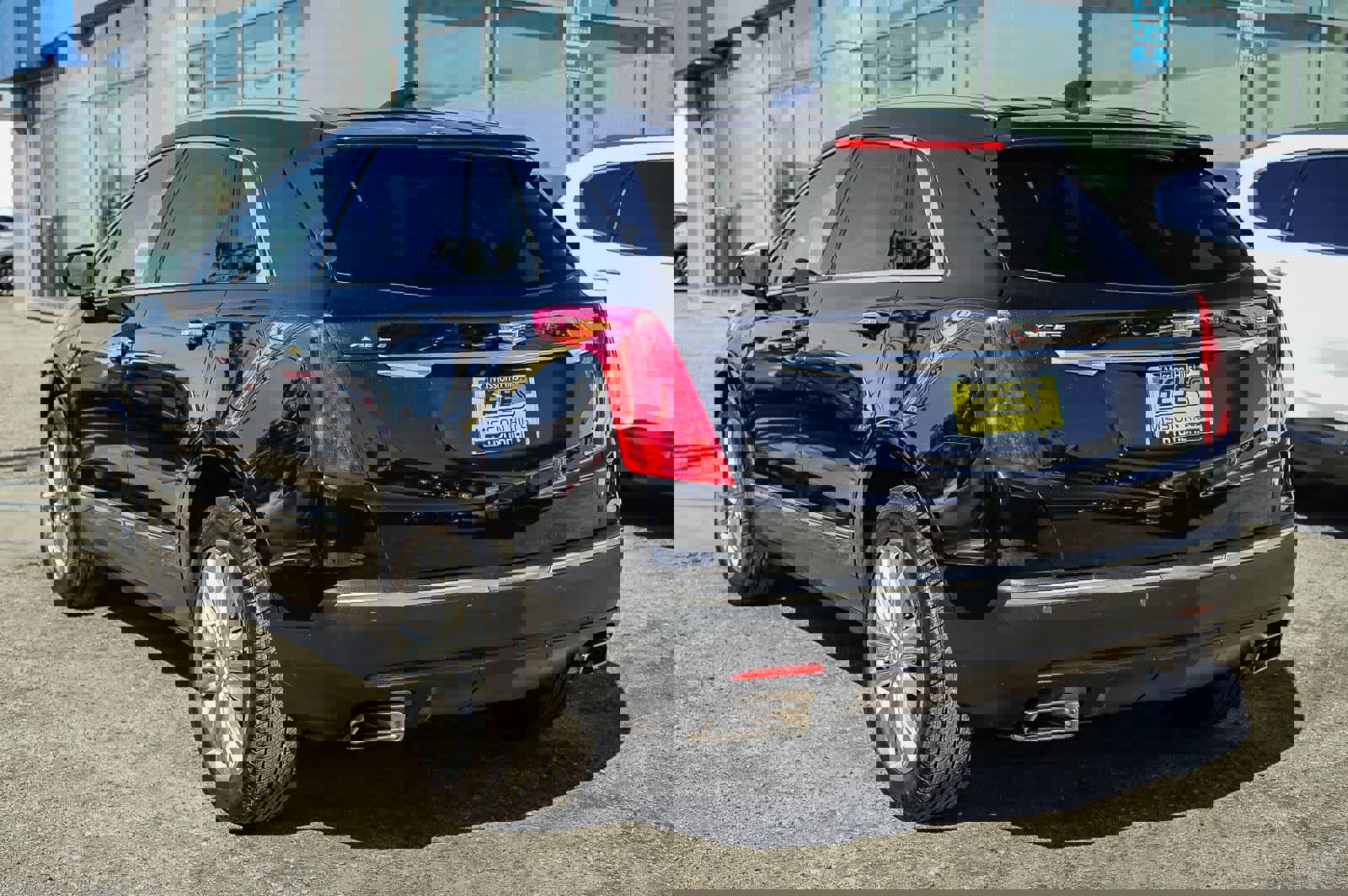 Used 2019 Cadillac XT5 Premium Luxury image 2