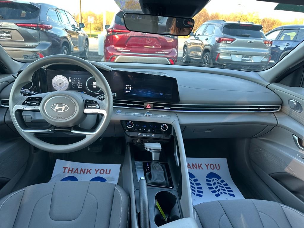 Used 2024 Hyundai Elantra SEL image 18