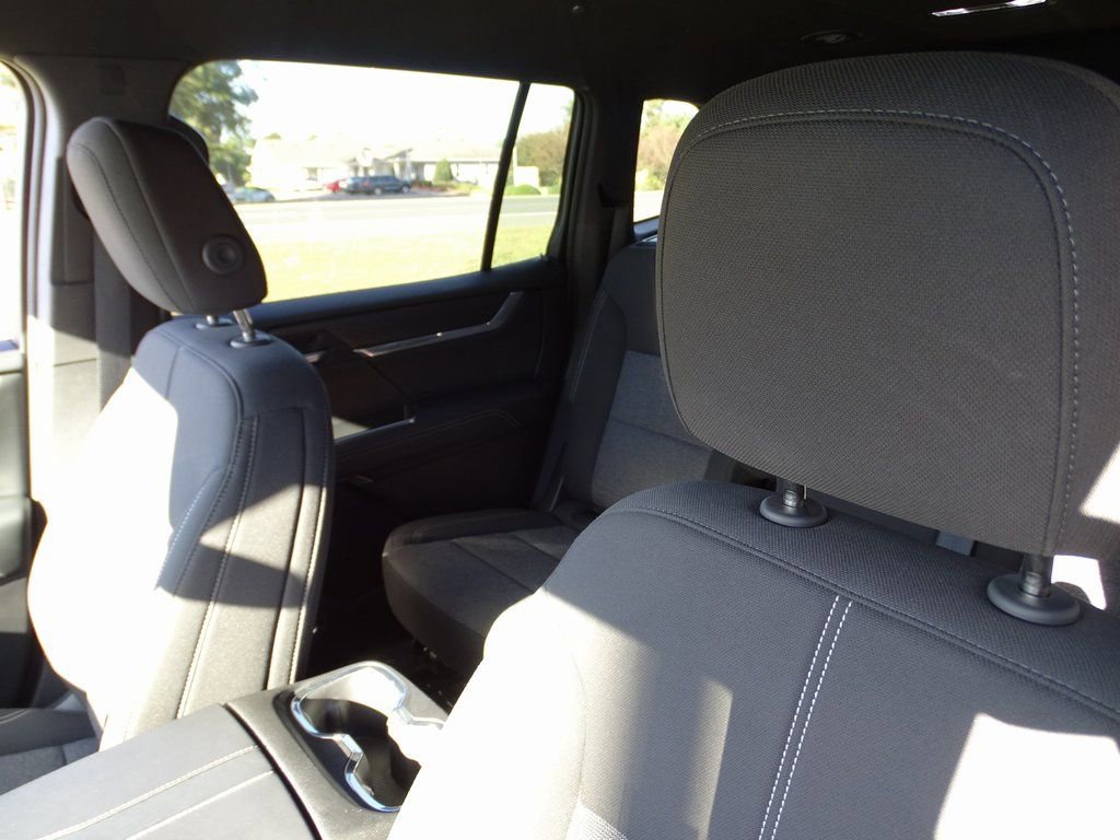 Used 2025 GMC Acadia Elevation image 20