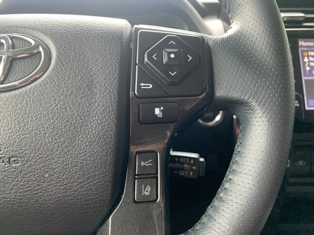 Used 2020 Toyota 4Runner TRD Off-Road Premium AWD/4WD image 19