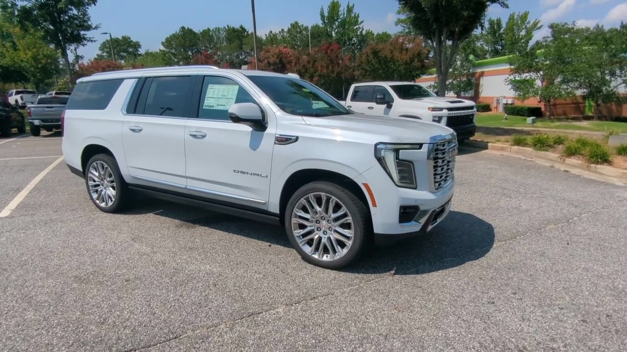 Used 2026 GMC Yukon XL Denali w/ Denali Reserve Package AWD/4WD image 2