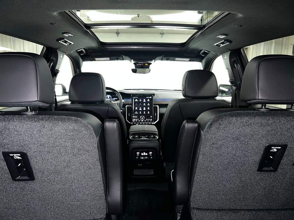 New 2026 GMC Acadia Denali w/ Super Cruise Package image 40