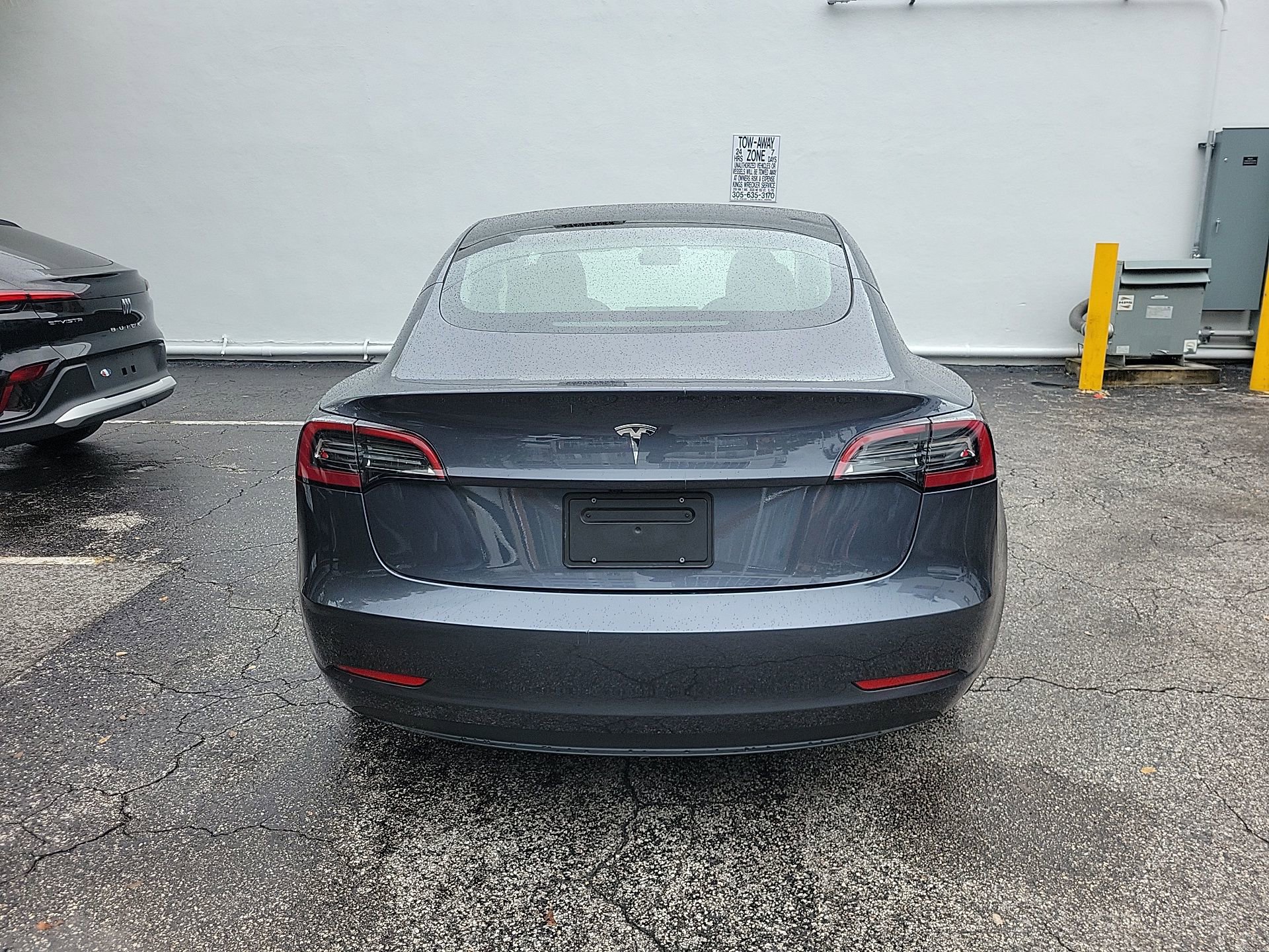 Used 2023 Tesla Model 3 Standard Range image 13